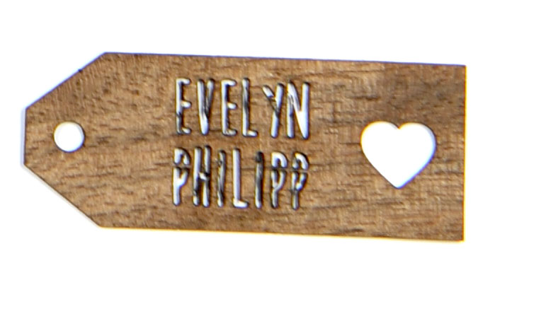 Anhänger III - Nussbaum