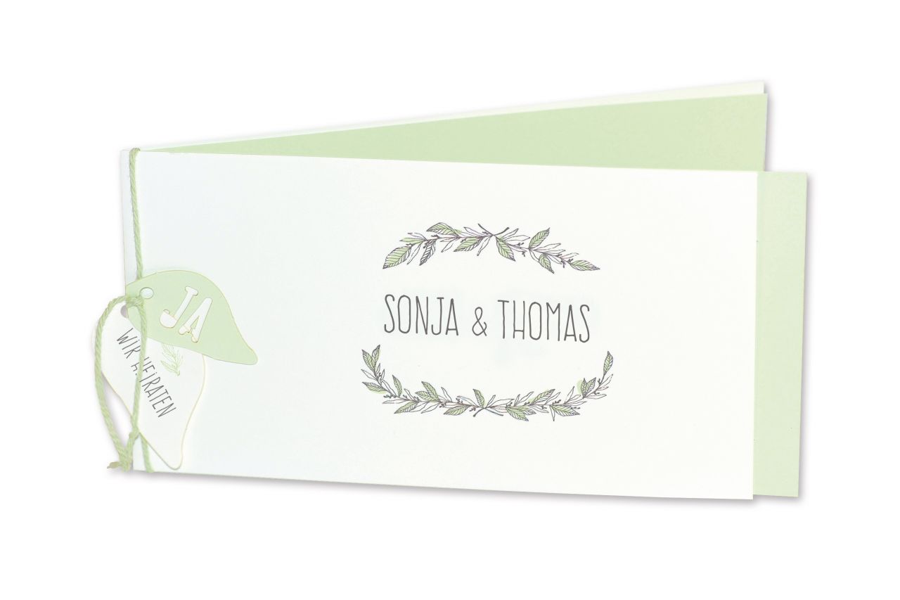 Die Hochzeitskarte Silberornament bringt durch den Eindruck der Namen und des Wortes ,Ja" beim ersten Anblick Ihr Vorhaben zum Ausdruck. Jetzt bestellen.
