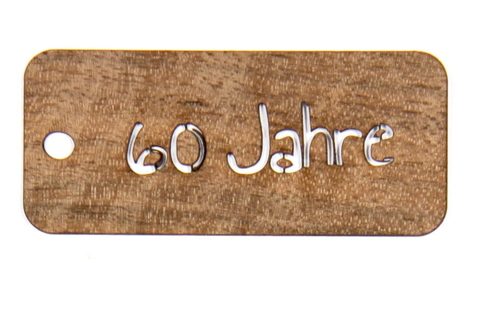 Anhänger VIII - Nussbaum