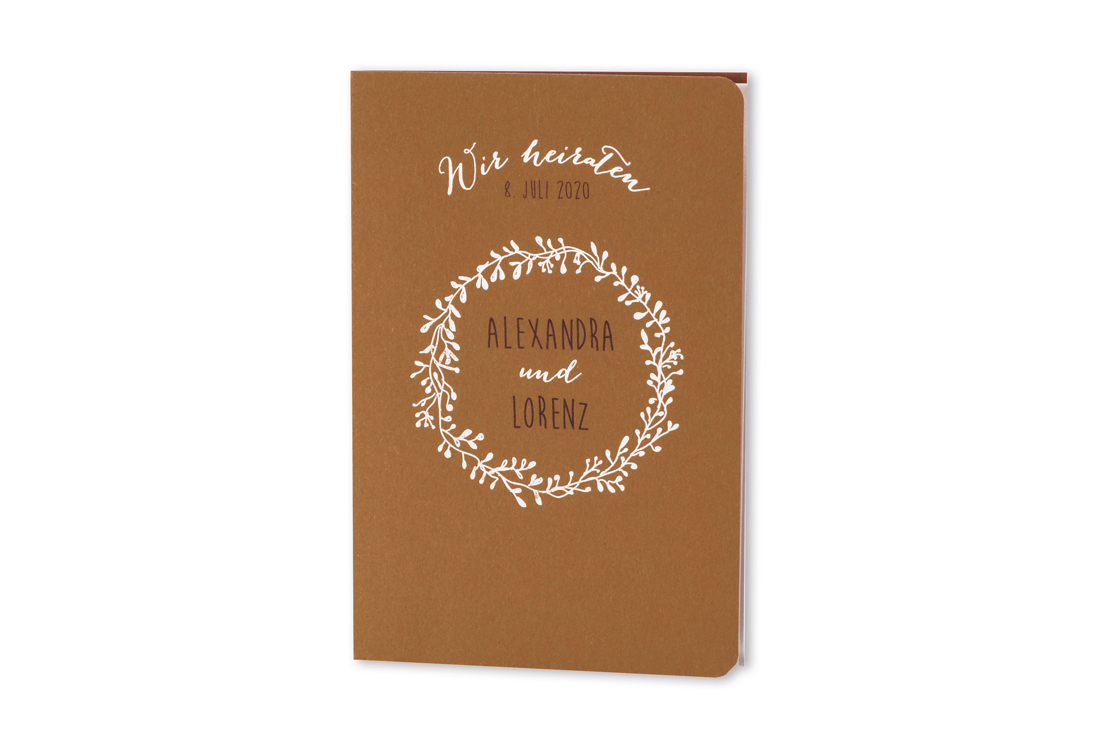 Wenn Sie Ihre Hochzeit im angesagten Stil feiern wollen und zu den Trendsettern gehören, dann ist die Hochzeitskarte Vintage perfekt. Jetzt bestellen.
