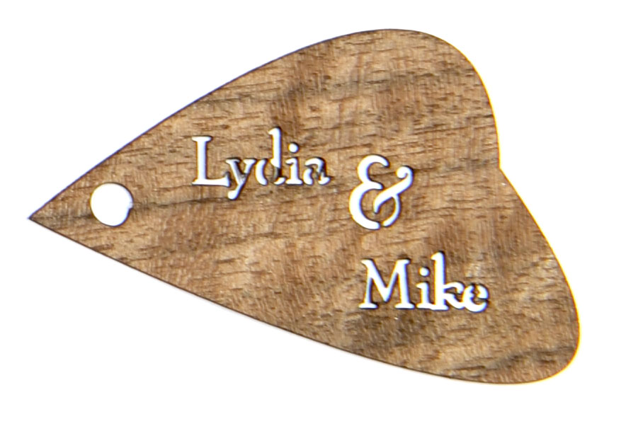 Anhänger VII - Nussbaum